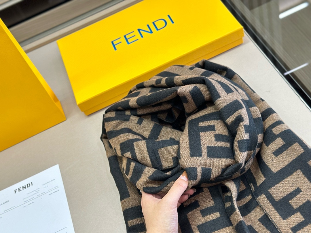 FENDI Scarf - Comprehensive 8