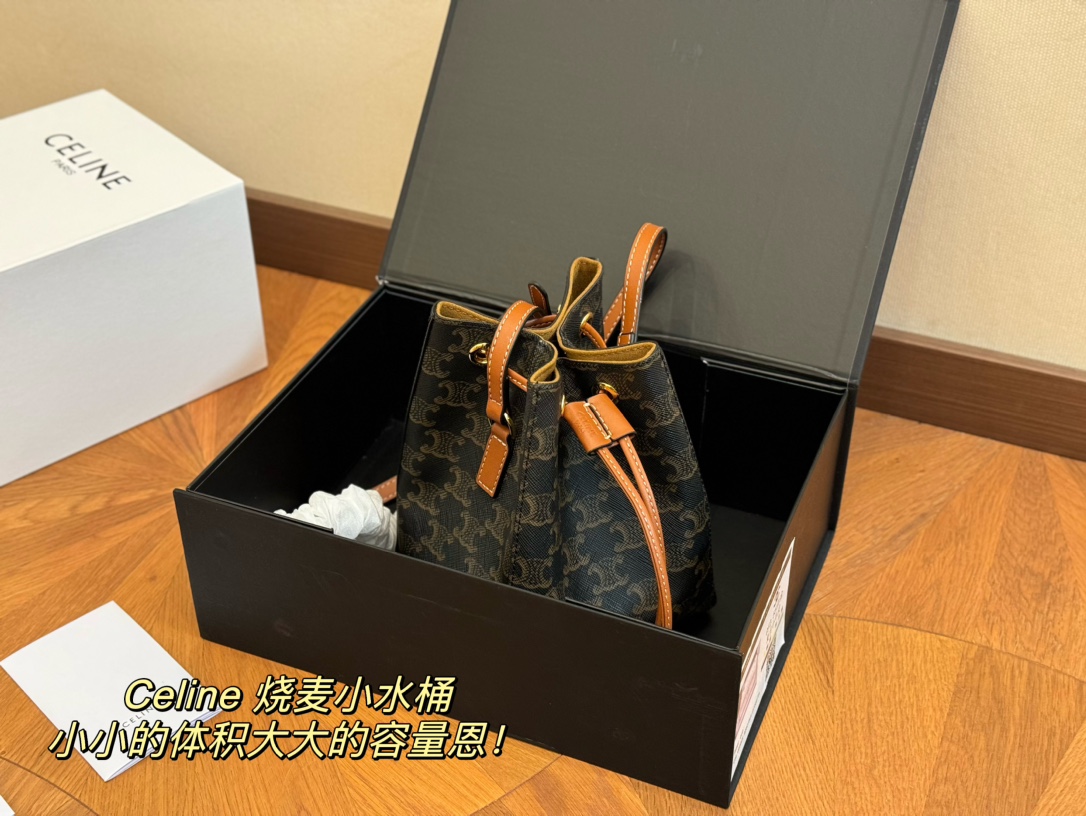 💰310 配盒
size:13*18cm
赛琳迷你 烧麦包
绝对可以荣登mini包着货量第一名了~
想想都觉得要萌化了~