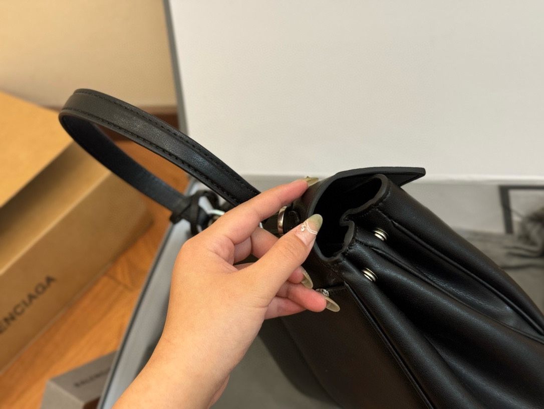 Innovative RDEO Package with Foldable and Plane Design in Paris. - 图片 6