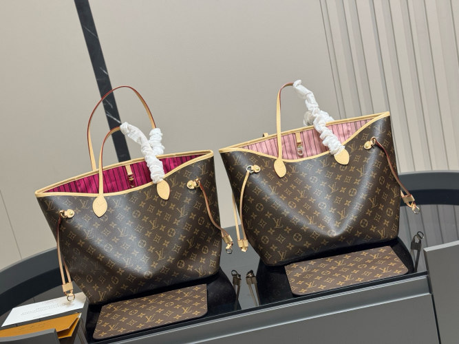 LV Neverfull Medium Shopping Bag: Iconic Style & Timeless Design, 32 x 28 cm