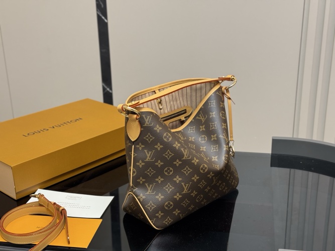 Louis Vuitton Neverfull Hobo Bag Monogram Canvas with Foldable Box, 33x28cm 1 Louis Vuitton Neverfull Hobo Bag Monogram Canvas with Foldable Box, 33x28cm