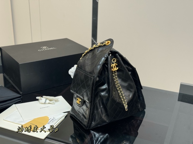 Chanel 25 Hobo Bag, Small Size, Caviar Leather, Black, 29x28cm 1 Chanel 25 Hobo Bag, Small Size, Caviar Leather, Black, 29x28cm