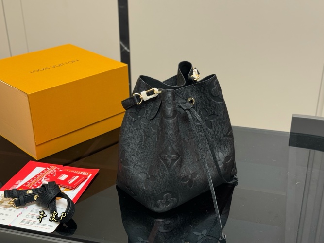 Louis Vuitton Empreinte Leather Nano Bucket Bag, Black, 26 cm 1 Louis Vuitton Empreinte Leather Nano Bucket Bag, Black, 26 cm
