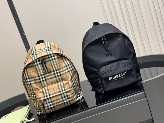Burberry Backpack Lightweight Nylon,Travel Rucksack,30*40cm 1 Burberry Backpack Lightweight Nylon,Travel Rucksack,30*40cm