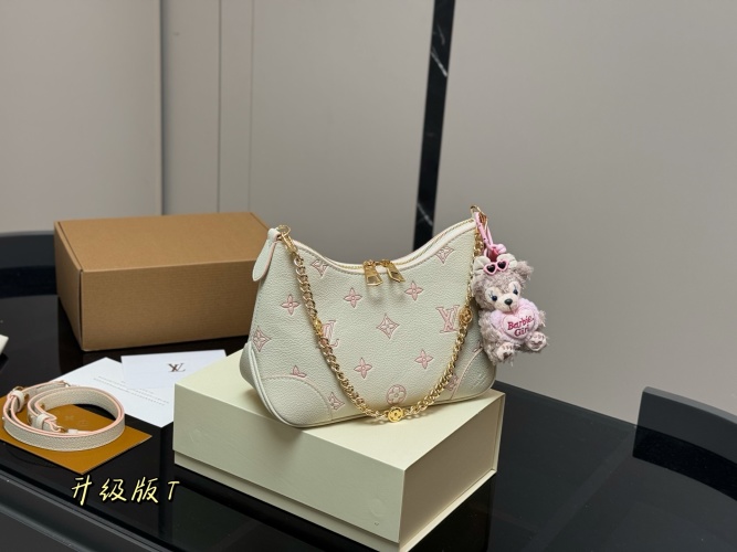 Lv Cream Leather Croissant Bag, Vintage Shoulder Bag with Chain Strap 1 Lv Cream Leather Croissant Bag, Vintage Shoulder Bag with Chain Strap