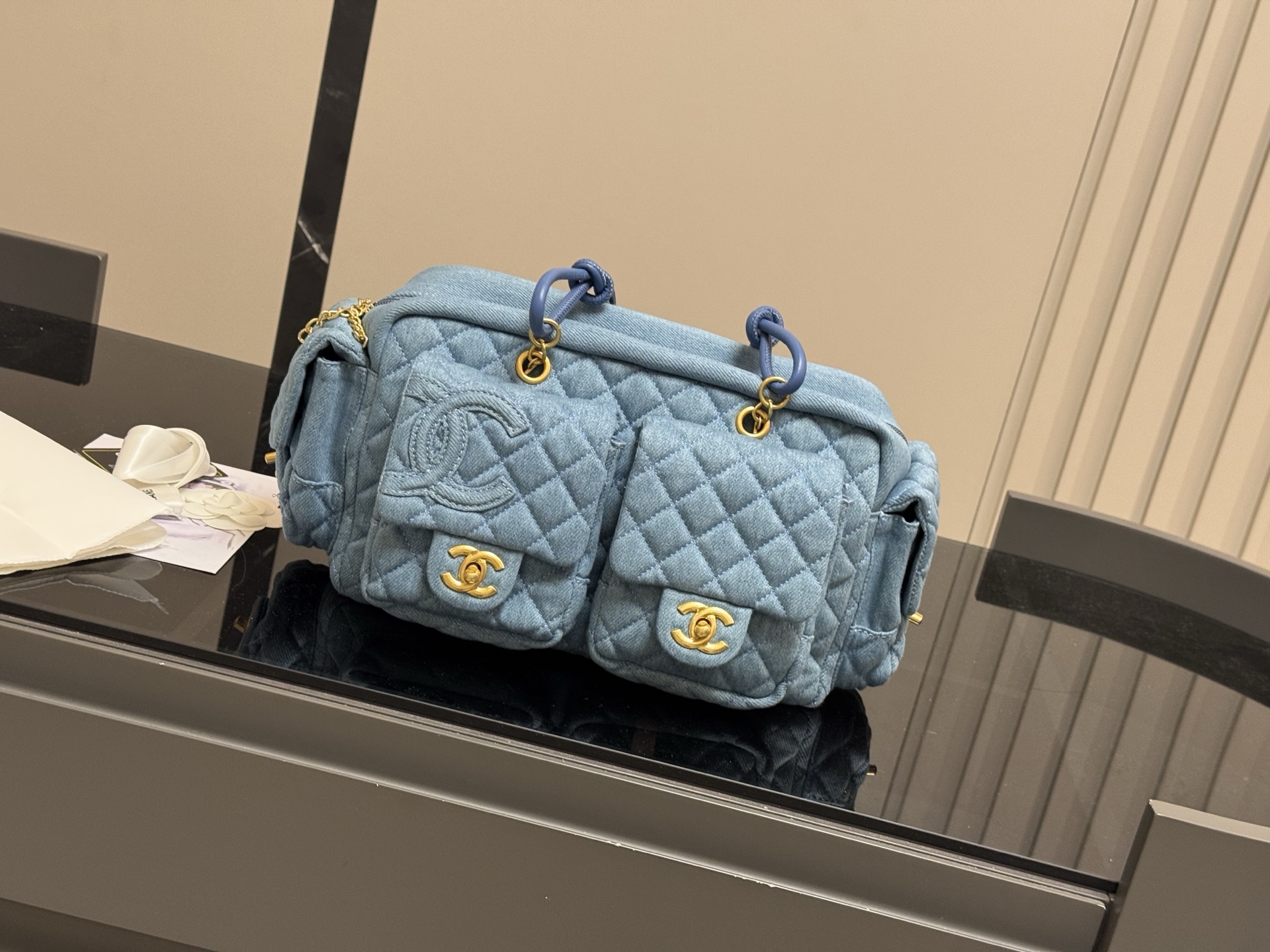 Chanel Denim Messenger Bag, Charming and Versatile, 30 x 18 cm 3 i1751091449805 527 0 1