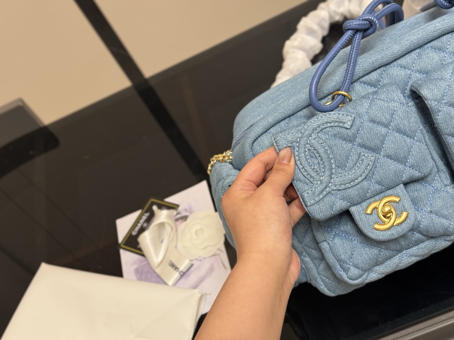 Chanel Denim Messenger Bag, Charming and Versatile, 30 x 18 cm 7 i1751091449835 285 0 4