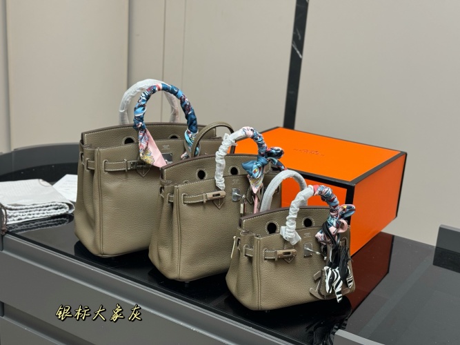 Hermes Bk30 Top-Handle Bag, Premium Leather, Original Quality, Foldable Box Included 1 Hermes Bk30 Top-Handle Bag, Premium Leather, Original Quality, Foldable Box Included