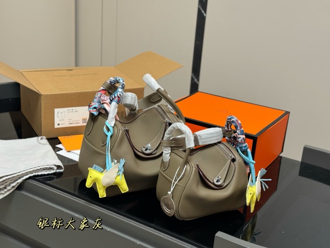 Hermes Lindy Bag: Premium Leather, Gold Hardware, Includes Scarf & Charm 1 Hermes Lindy Bag: Premium Leather, Gold Hardware, Includes Scarf & Charm
