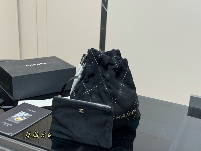 Studded Suede Bucket Bag with Pouch, Stylish Shoulder Bag,35*37cm 1 Studded Suede Bucket Bag with Pouch, Stylish Shoulder Bag,35*37cm