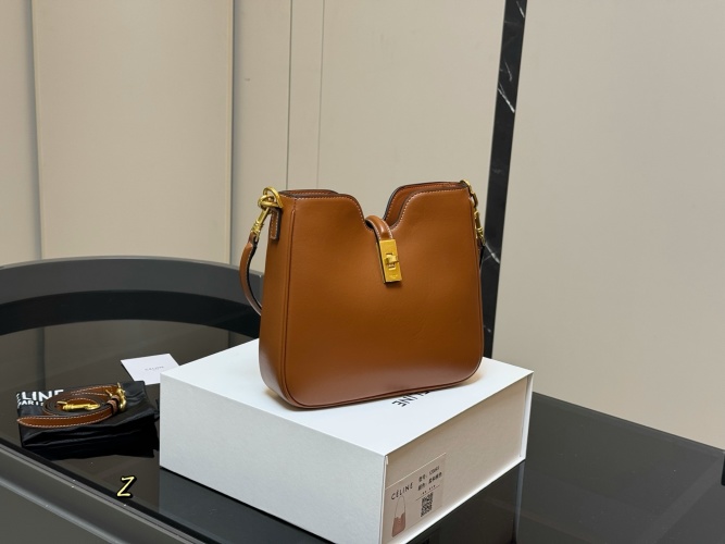 Celine Tote Bag With Triomphe Lock,Brown Leather,24.21cm 1 Celine Tote Bag With Triomphe Lock,Brown Leather,24.21cm