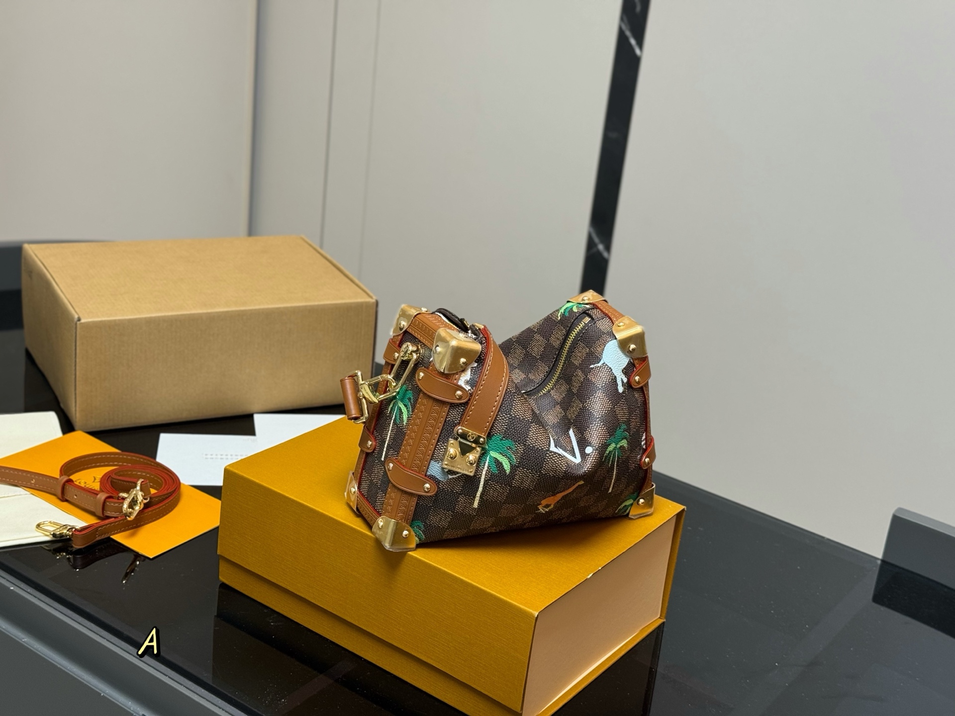 Louis Vuitton Été 2023 Soft Trunk Bag, 23cm, Handbag, Shoulder Bag