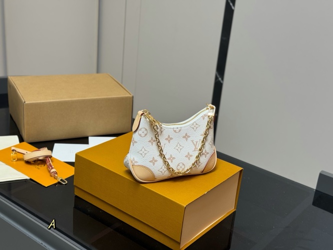 Louis Vuitton Mini Bag: Adorable & Irresistible, Perfect for Every Occasion 1 Louis Vuitton Mini Bag: Adorable & Irresistible, Perfect for Every Occasion