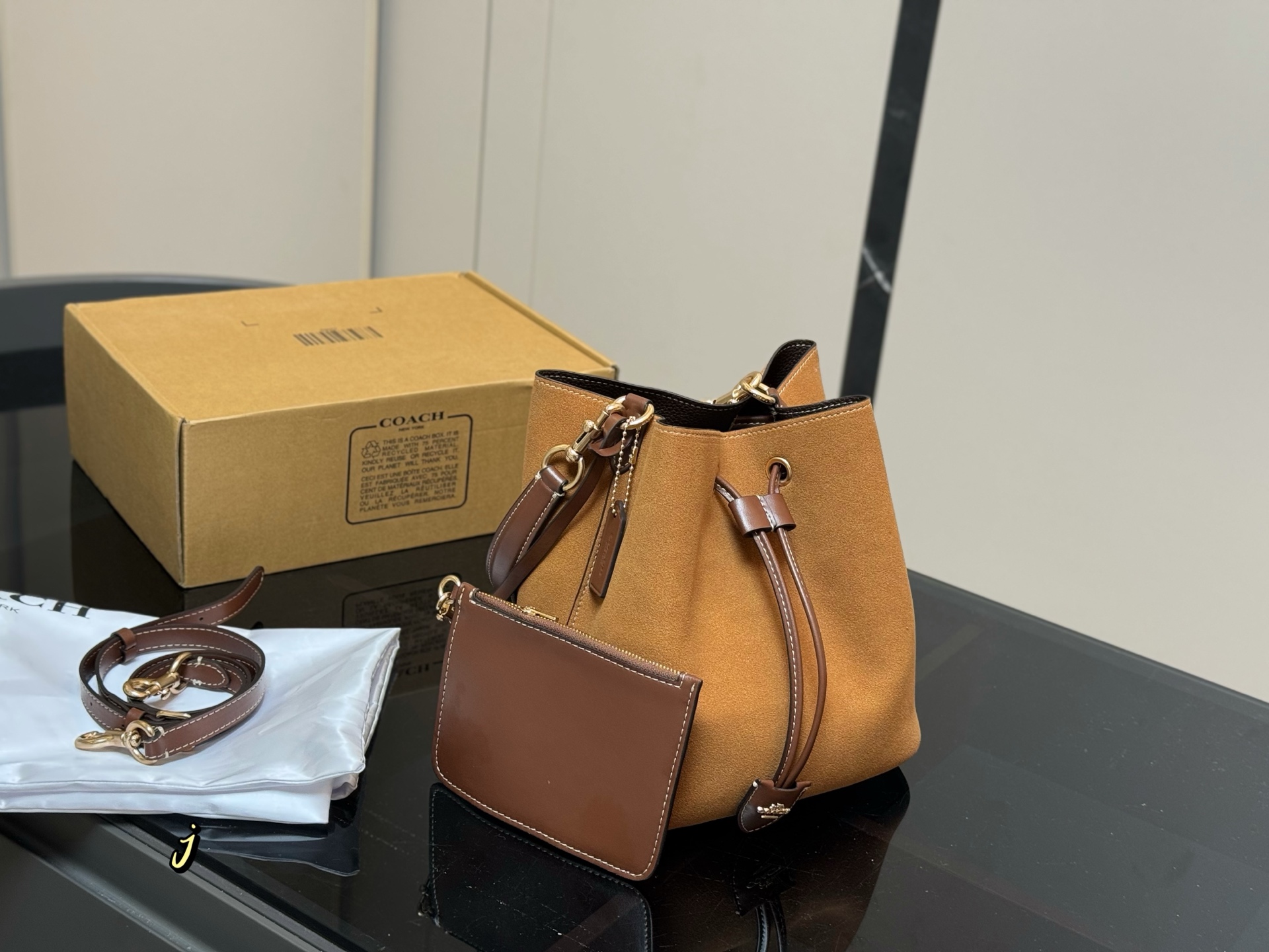 Con caja de avión Coach｜nuevo｜ 蔻驰 bolso cubo Rowan increíble🔥 seguro que será popular! ¡Lo afirmo! ¡El éxito…