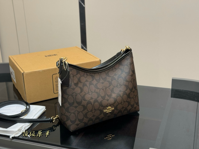 Coach Laurel Hobo Bag in Signature Canvas, Stylish Shoulder Bag, 31*23cm 1 Coach Laurel Hobo Bag in Signature Canvas, Stylish Shoulder Bag, 31*23cm