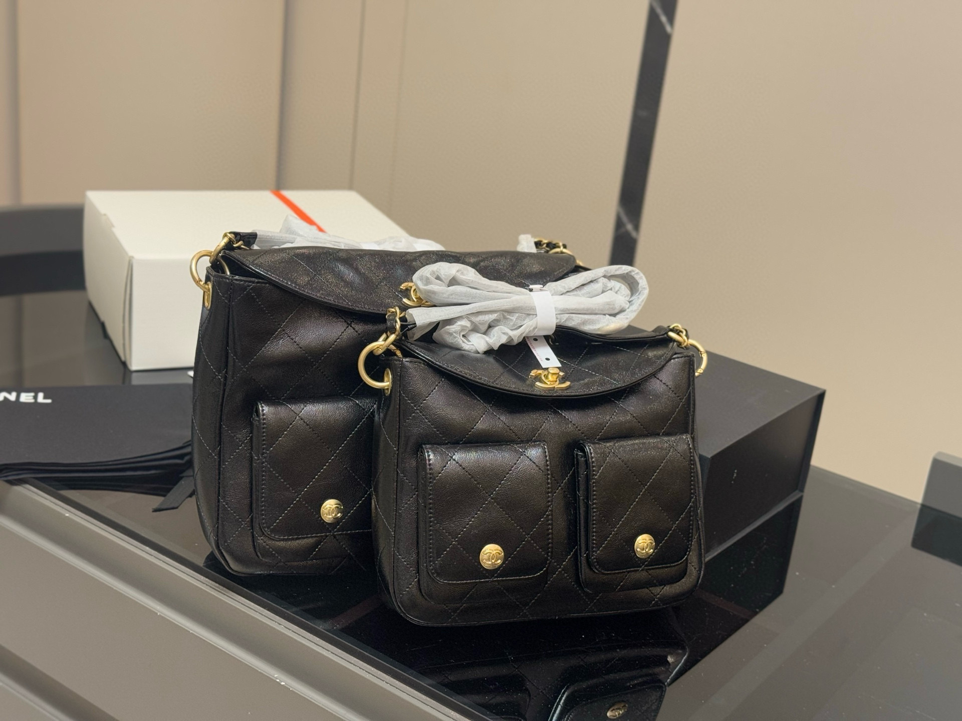 Chanel 24P Hippie Hobo Bag, Retro Chic, Durable, and Stylish - 30cm