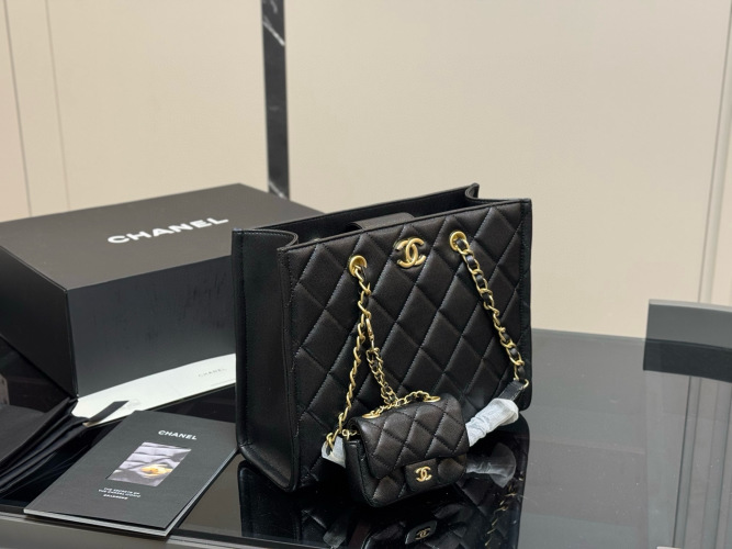 Chanel Tote Shopping Bag with Mini Pouch, 30*24cm, Perfect for Summer 1 Chanel Tote Shopping Bag with Mini Pouch, 30*24cm, Perfect for Summer