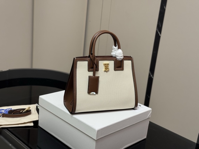 Burberry Frances Canvas and Leather Tote Bag - Chic Vintage Style, 27*21cm 1 Burberry Frances Canvas and Leather Tote Bag - Chic Vintage Style, 27*21cm
