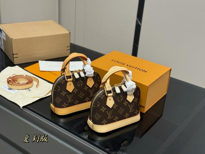 Louis Vuitton Alma BB Monogram Canvas Bag,17*12cm, Iconic Design 1 Louis Vuitton Alma BB Monogram Canvas Bag,17*12cm, Iconic Design