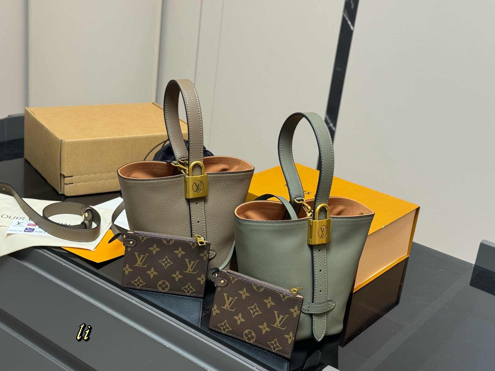 Louis Vuitton Vintage Style Bucket Bag with Card Holder, 18x17cm