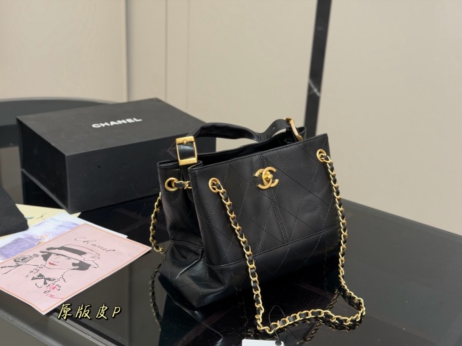 Chanel 25A Vertical Suede Tote Bag, Mela Color Series, 28 * 20cm 1 Chanel 25A Vertical Suede Tote Bag, Mela Color Series, 28 * 20cm