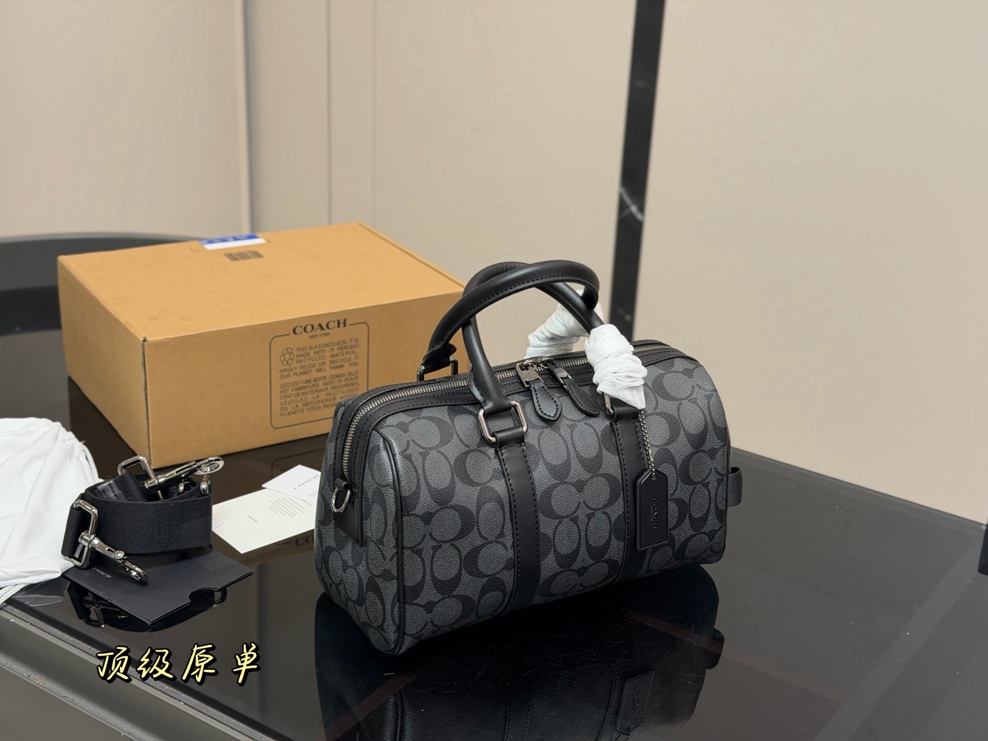 💰405 飞机盒

蔻驰coach gotham 黑花枕头包
具有独特的艺术气息
简单百搭 颜值高
日常出街首选
尺寸:27.16cm