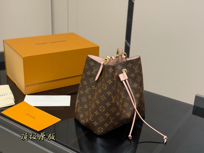 Louis Vuitton Néonoé MM Bucket Bag Monogram Canvas with Pink Details 1 Louis Vuitton Néonoé MM Bucket Bag Monogram Canvas with Pink Details