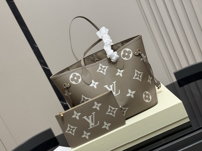 LV Neverfull Medium Shopping Bag,Timeless Design,Dimensions:32cm x 28cm