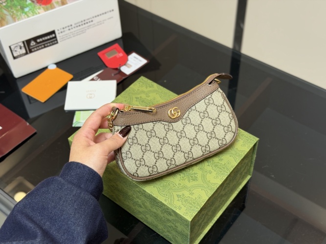 Gucci Mini Bag with GG Motif and Gold-tone Hardware, 20 x 10 cm 1 Gucci Mini Bag with GG Motif and Gold-tone Hardware, 20 x 10 cm