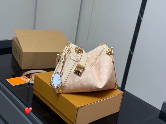 Louis Vuitton Soft Trunk Bag Monogram Pastel Pink, 30 cm, Trendy and Fashionable 1 Louis Vuitton Soft Trunk Bag Monogram Pastel Pink, 30 cm, Trendy and Fashionable