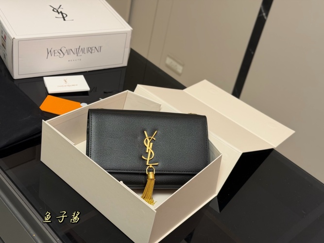 Yves Saint Laurent Black Leather Envelope WOC Crossbody Bag, 24cm 1 Yves Saint Laurent Black Leather Envelope WOC Crossbody Bag, 24cm