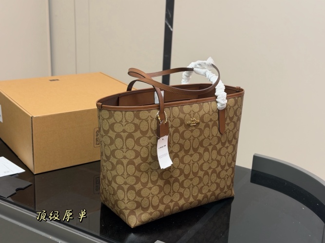 Coach City Tote Bag Signature Jacquard, Stylish and Versatile Handbag 1 Coach City Tote Bag Signature Jacquard, Stylish and Versatile Handbag