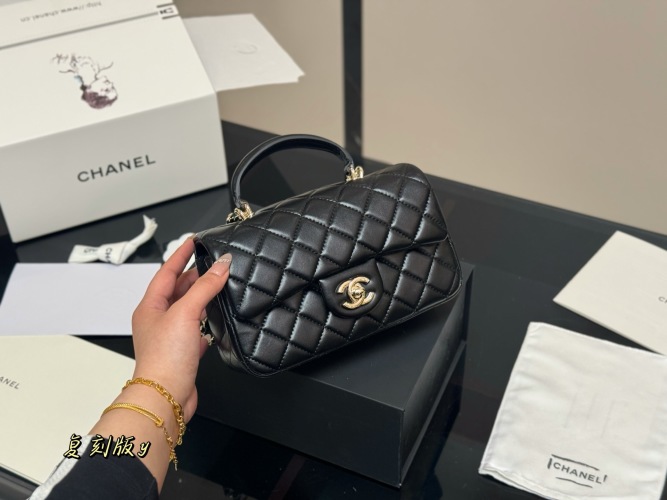 Chanel Mini CF Handle Bag, Classic Flap Bag with Top Handle, 20*12cm 1 Chanel Mini CF Handle Bag, Classic Flap Bag with Top Handle, 20*12cm