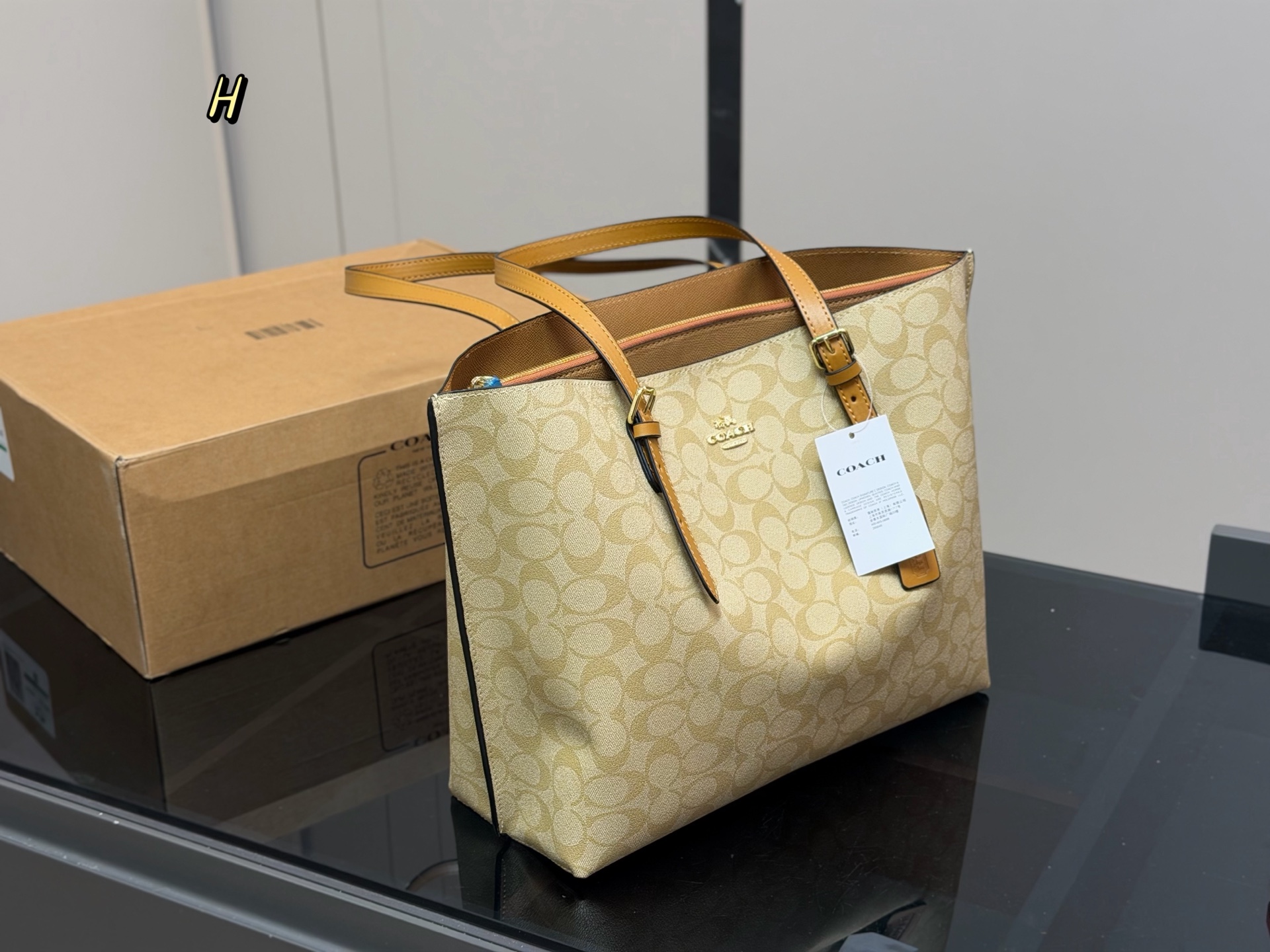 Con caja, tamaño: 33.28cm 蔻驰 Nuevo tote divino Mollie tote33, realmente me encanta este diseño, tamaño compacto, con co…