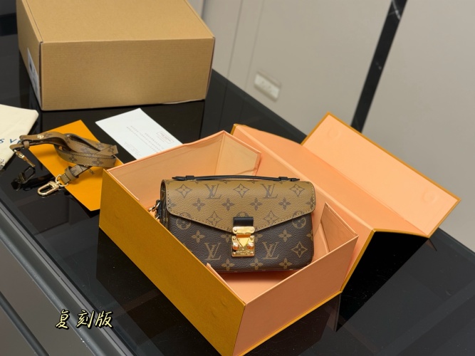 Louis Vuitton Monogram Empreinte Marais BB Crossbody Bag 21cm 33 Louis Vuitton Monogram Empreinte Marais BB Crossbody Bag 21cm