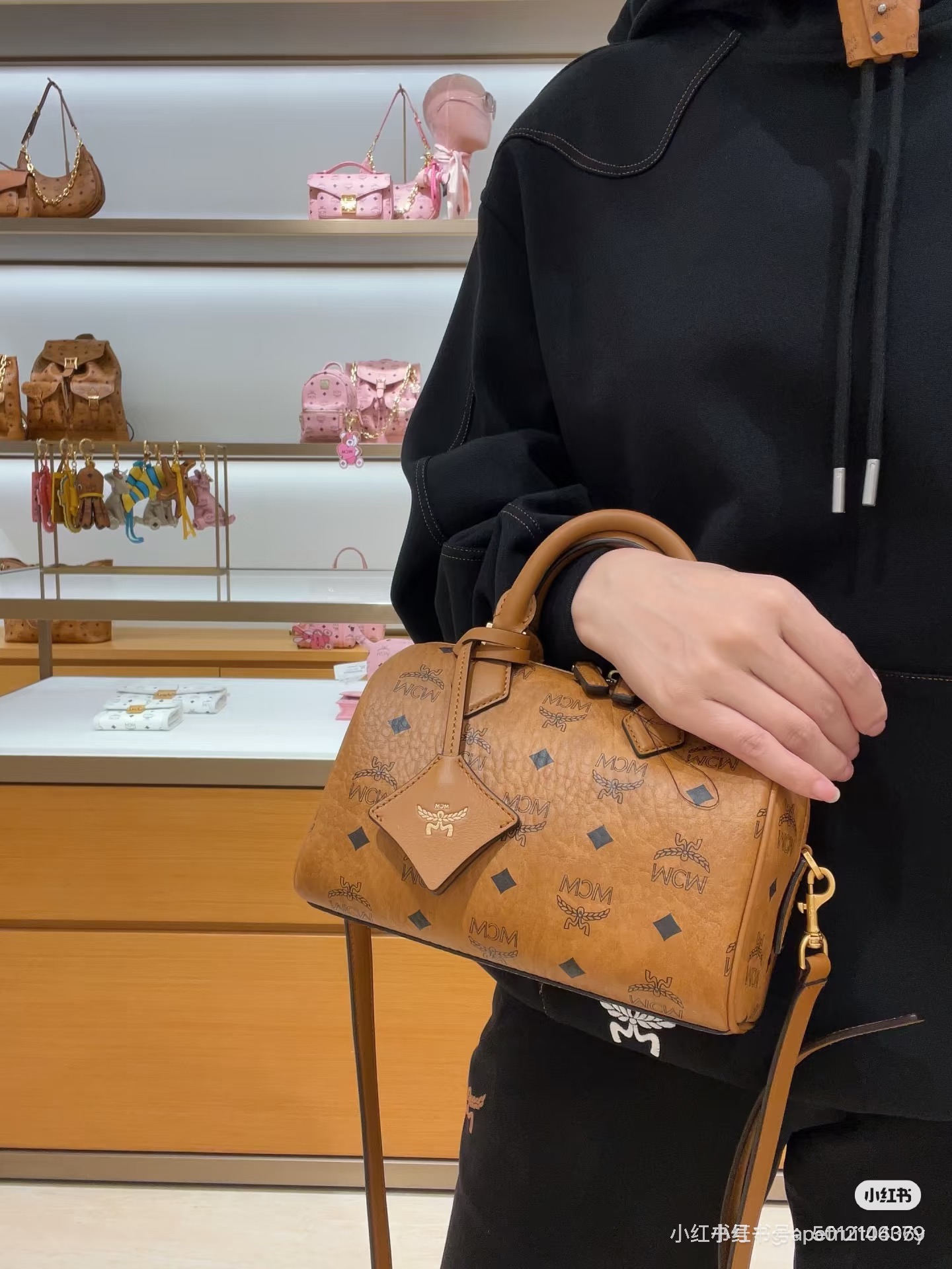 _djy9sAOUVdV_2TY5k83UJlL90sT5TVcki260MxA