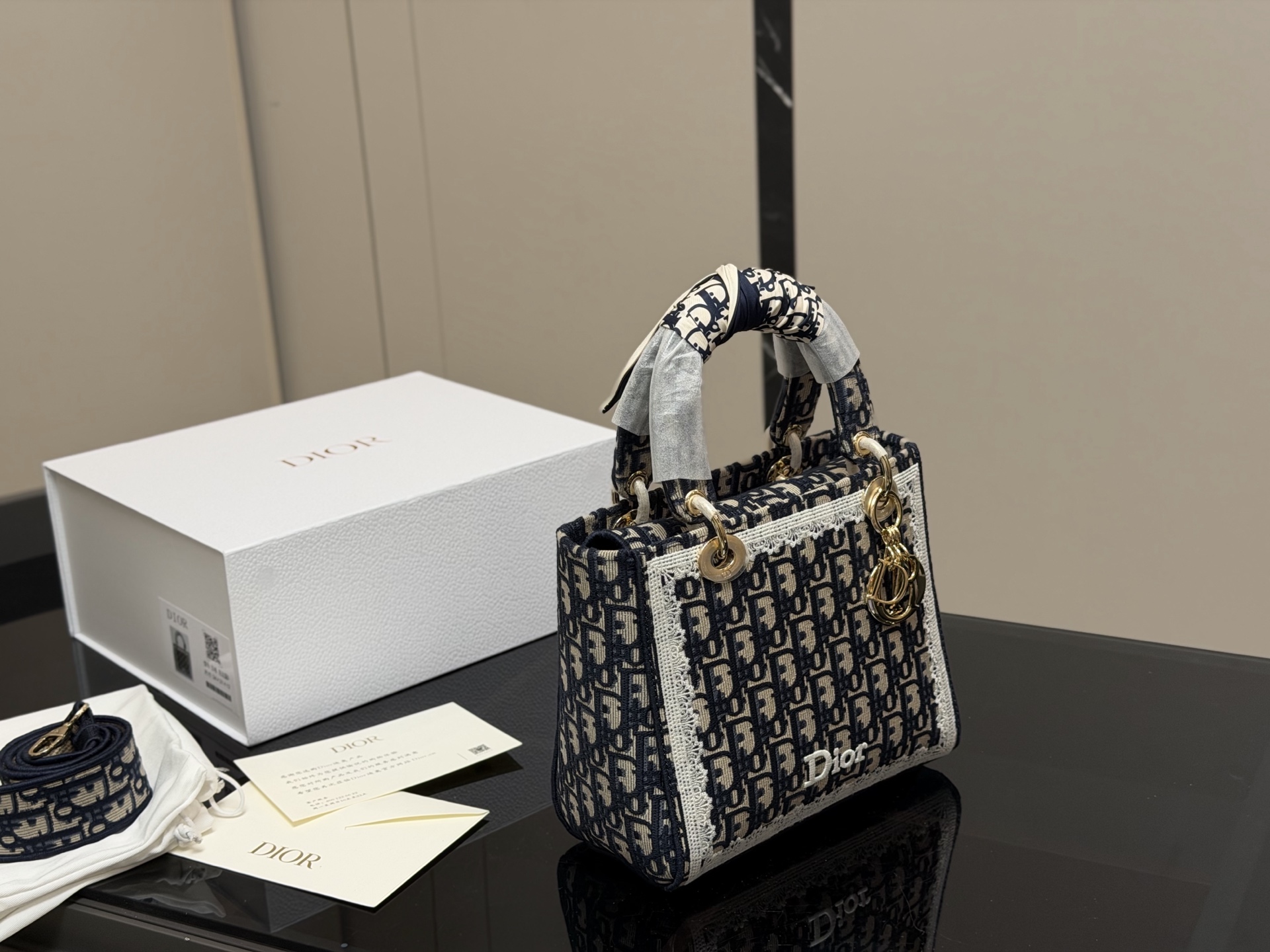 _dxU9sJKrTtuCM01ePXwZp_tC6sNEWDWLqbkvPoA