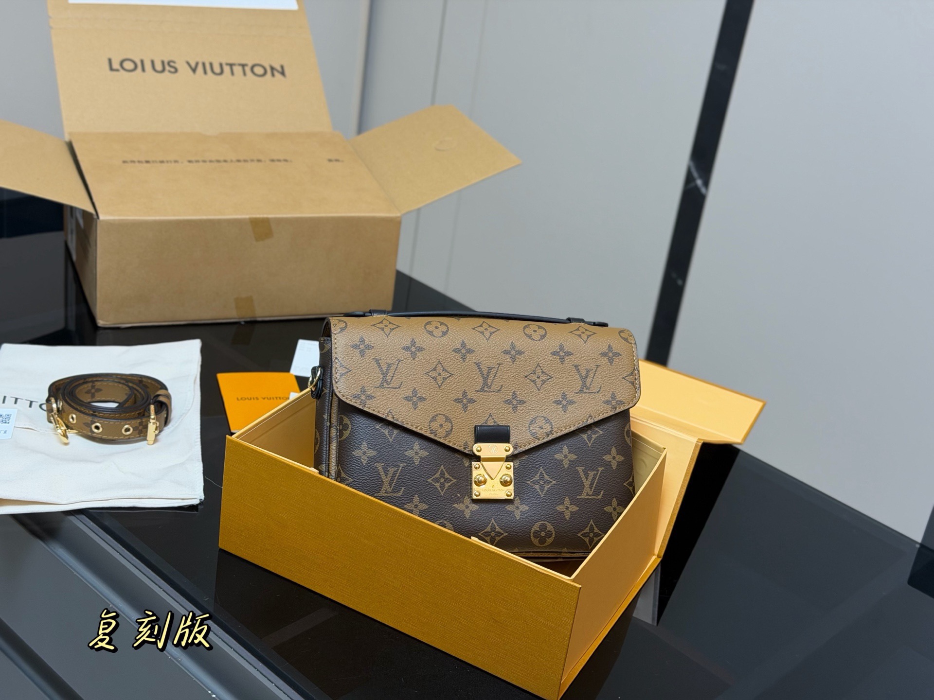 _dQS9sP21RB2mr6bWfcAc_HzaOnyoX275Evfqr4g