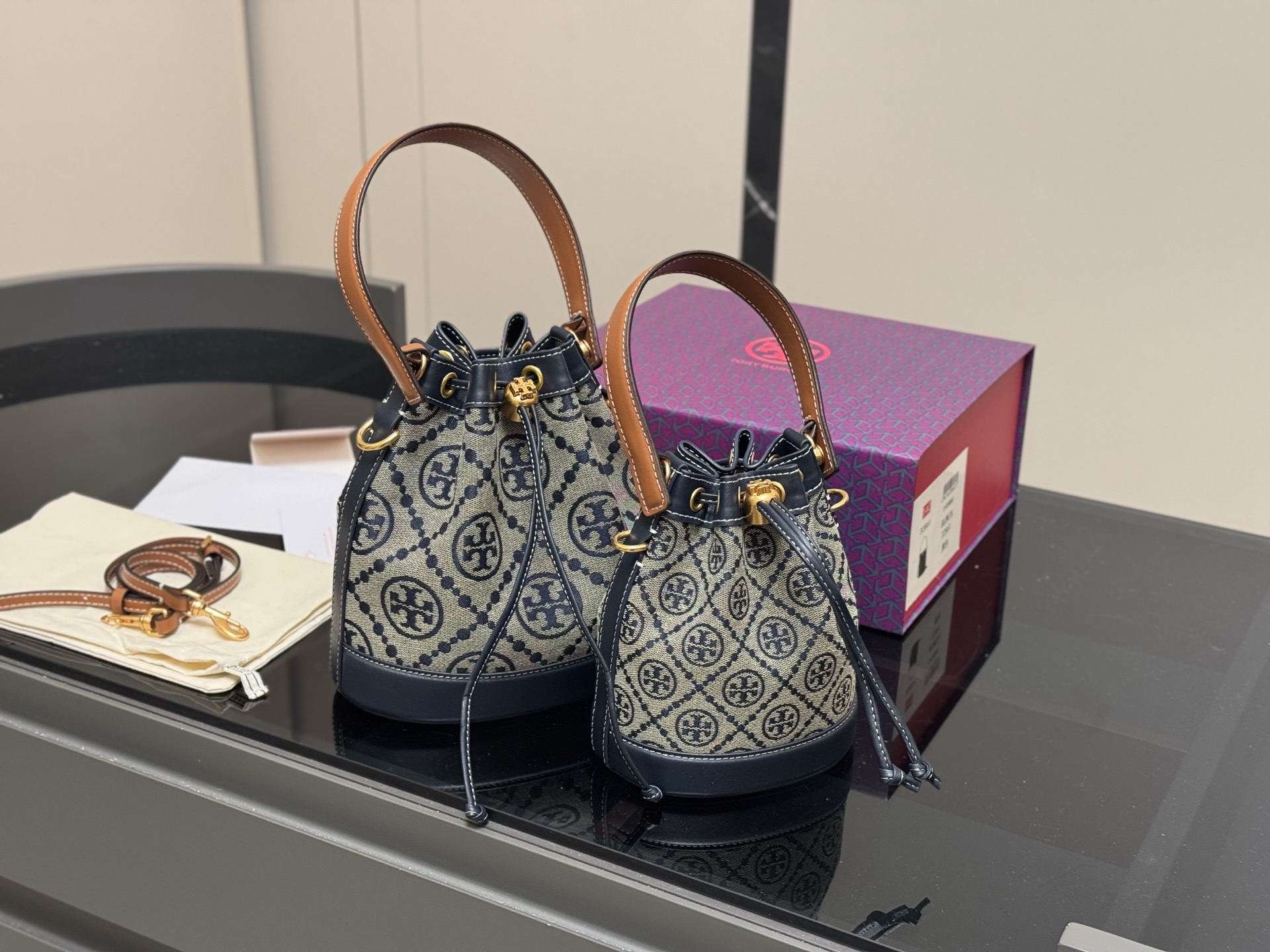 _djU9swC7vPhYtDea-Am7kVxsSAQATJS0NdyhB1g