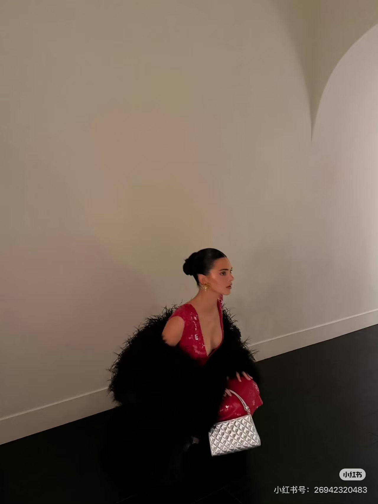 是谁的目光被瞬间锁定！