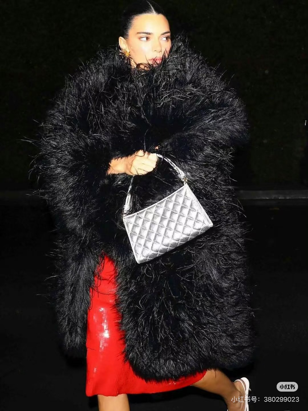 是谁的目光被瞬间锁定！