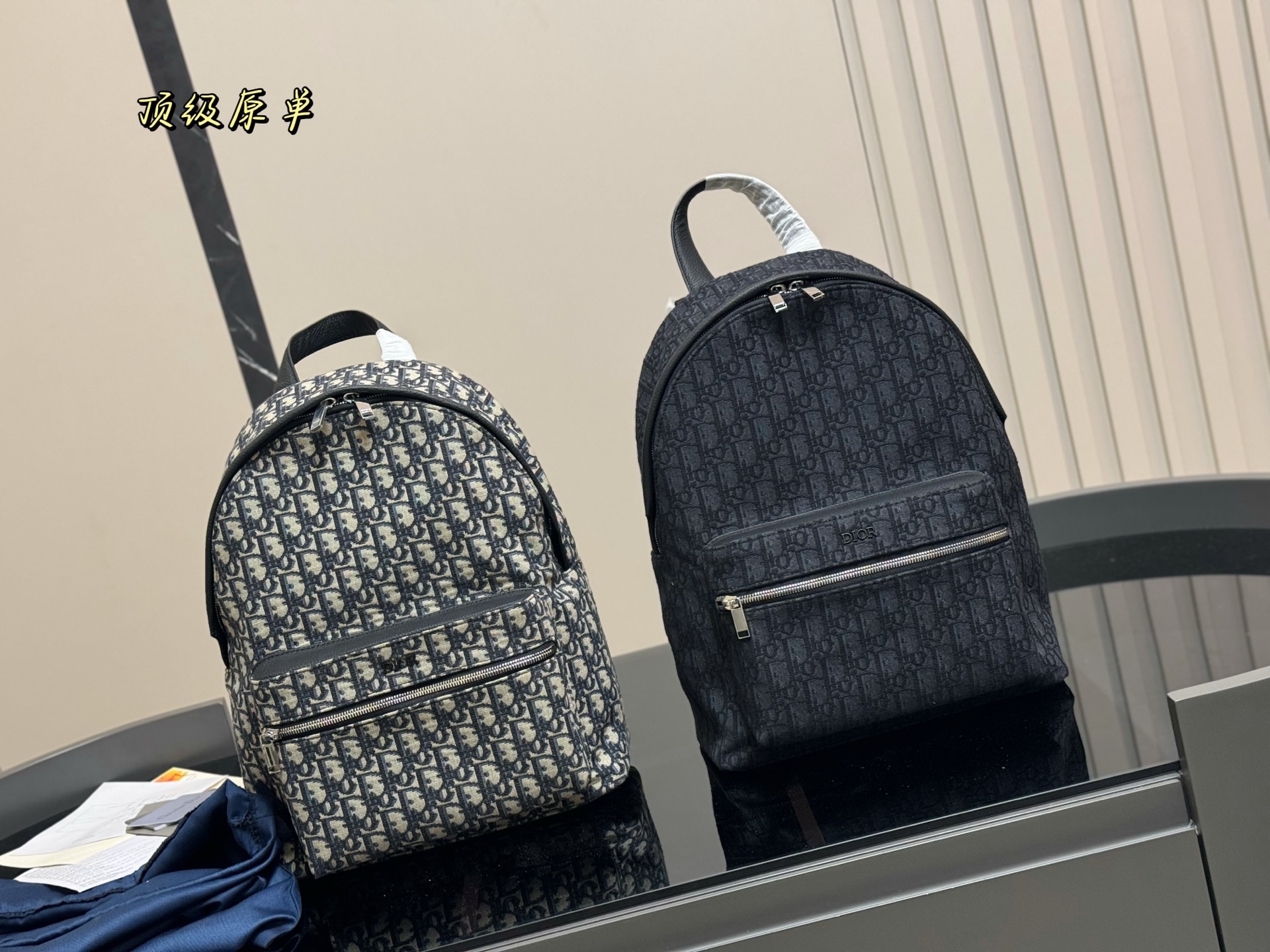 ¥375 Top Version | | Dior's Hot-selling Backpack, New Model, Looks Good On Both Men And Women | As A Qualified Backpack, It Must Look Good | Comfortable And Durable, The Backpack Is Relatively Large | It Is The Right Thing To Take With You On Long Distances | It Is Also The Best Choice For Students, Super Practical | Perfect For Young Brothers And Tall Ladies | Size: 28.39cm