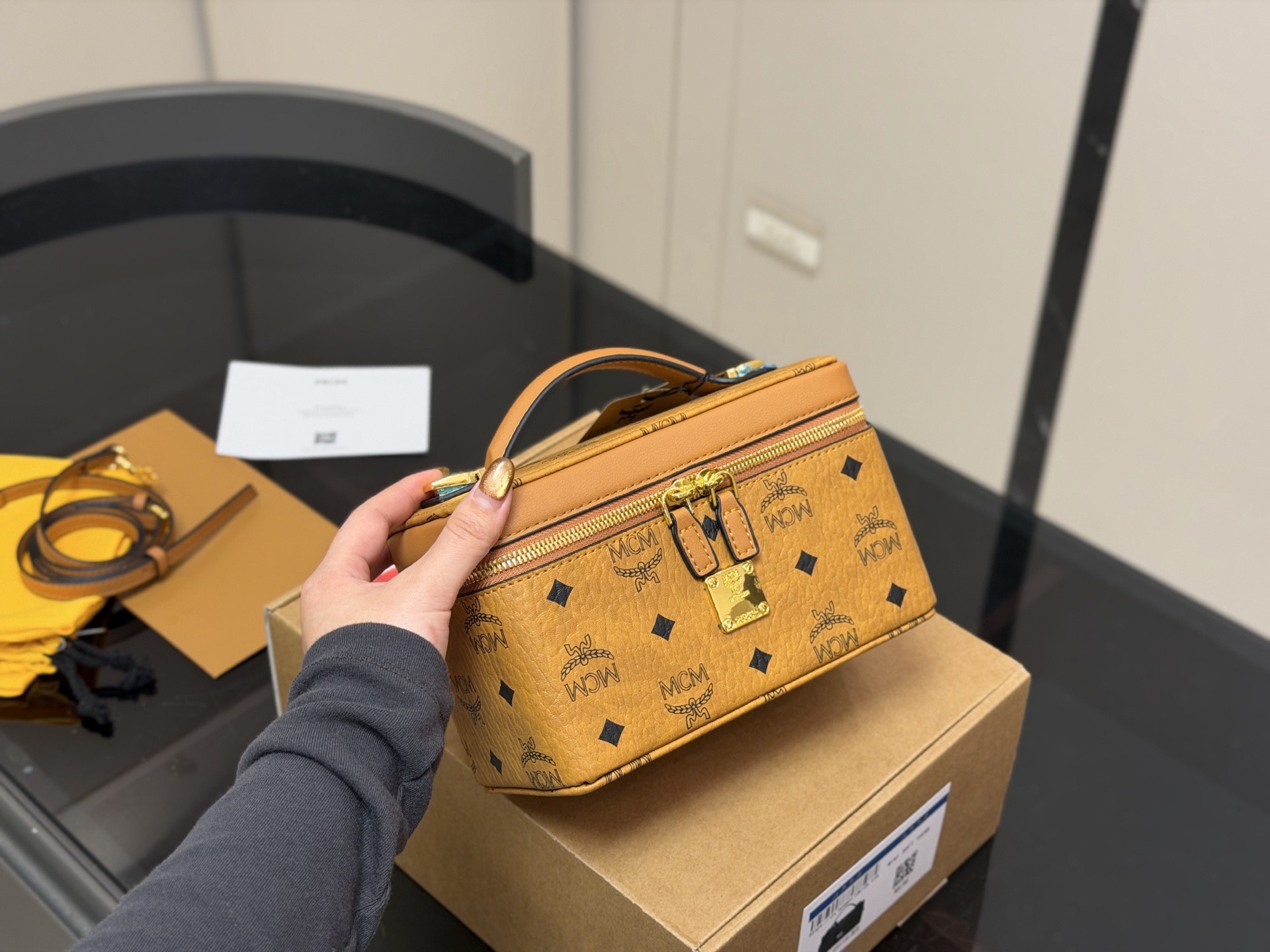 Bolso de caja MCM ¥130, un bolso pequeño tras otro, la serie Berlin de MCM, el director creativo con gran imaginación c…