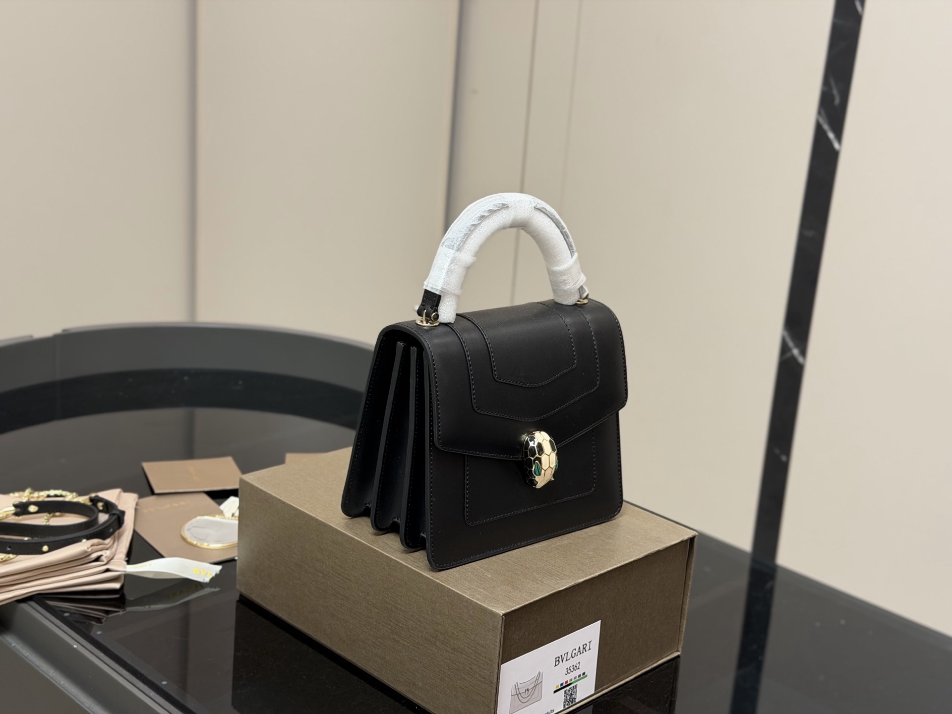 ¥275 con caja plegable, tamaño: 20.17 cm, Bvlgari clásico, calidad de piel de vacuno 🐂🐂, cierre de cabeza d…