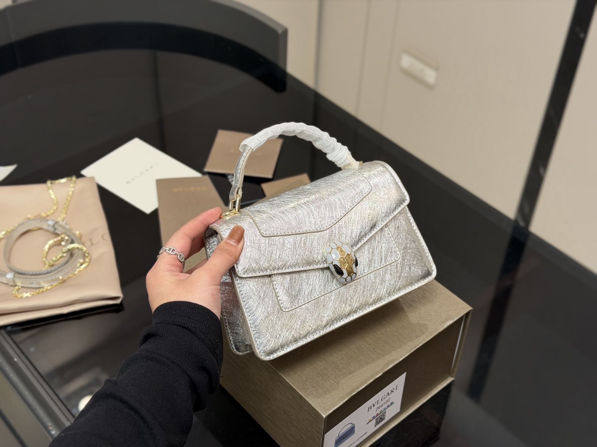 ¥265 con caja plegable, tamaño: 19.13 cm, BVLGARI clásico, calidad de piel de becerro 🐂🐂, cierre de cabeza …
