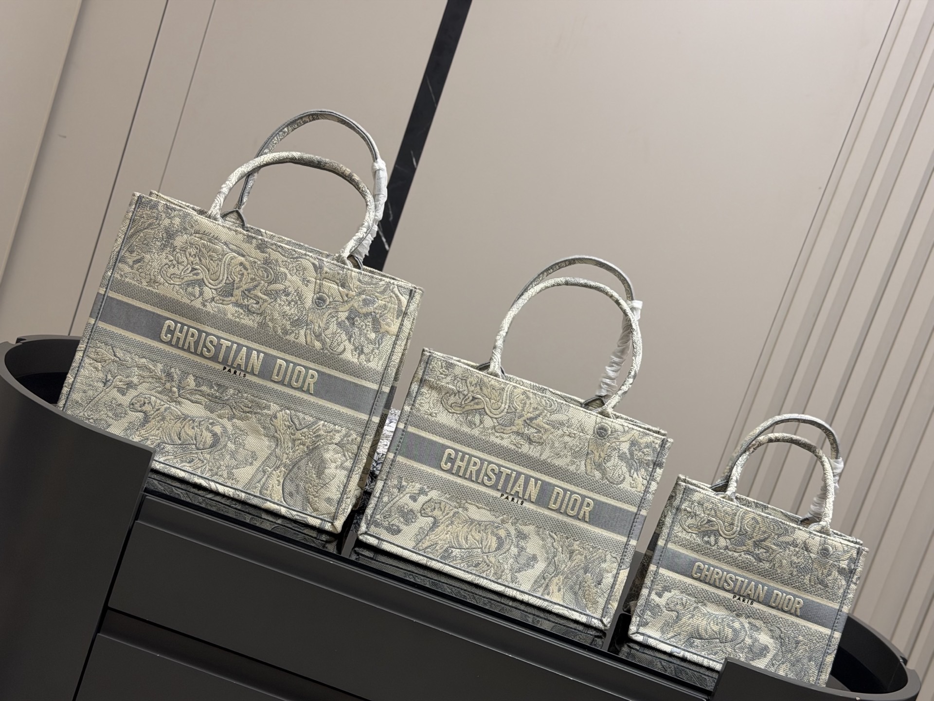 Alternative view of Dior Tote Bag 12633