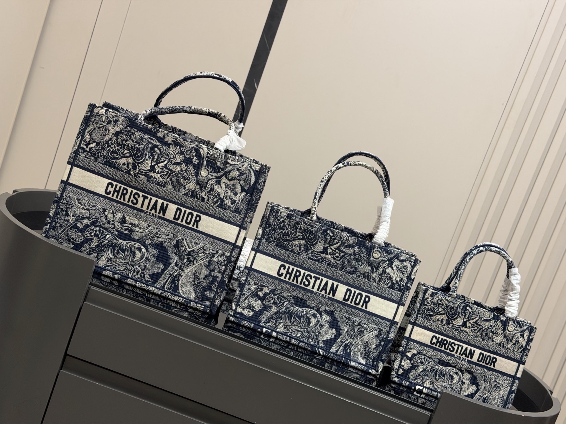 Alternative view of Dior Tote Bag 12632