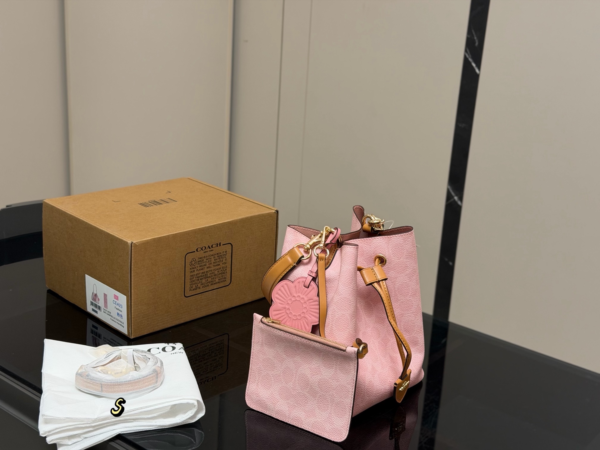 Con caja, Coach | Nuevo modelo | El bolso cubo Rowan de Coach es increíble 🔥, seguro que será un éxito. ¡Lo …