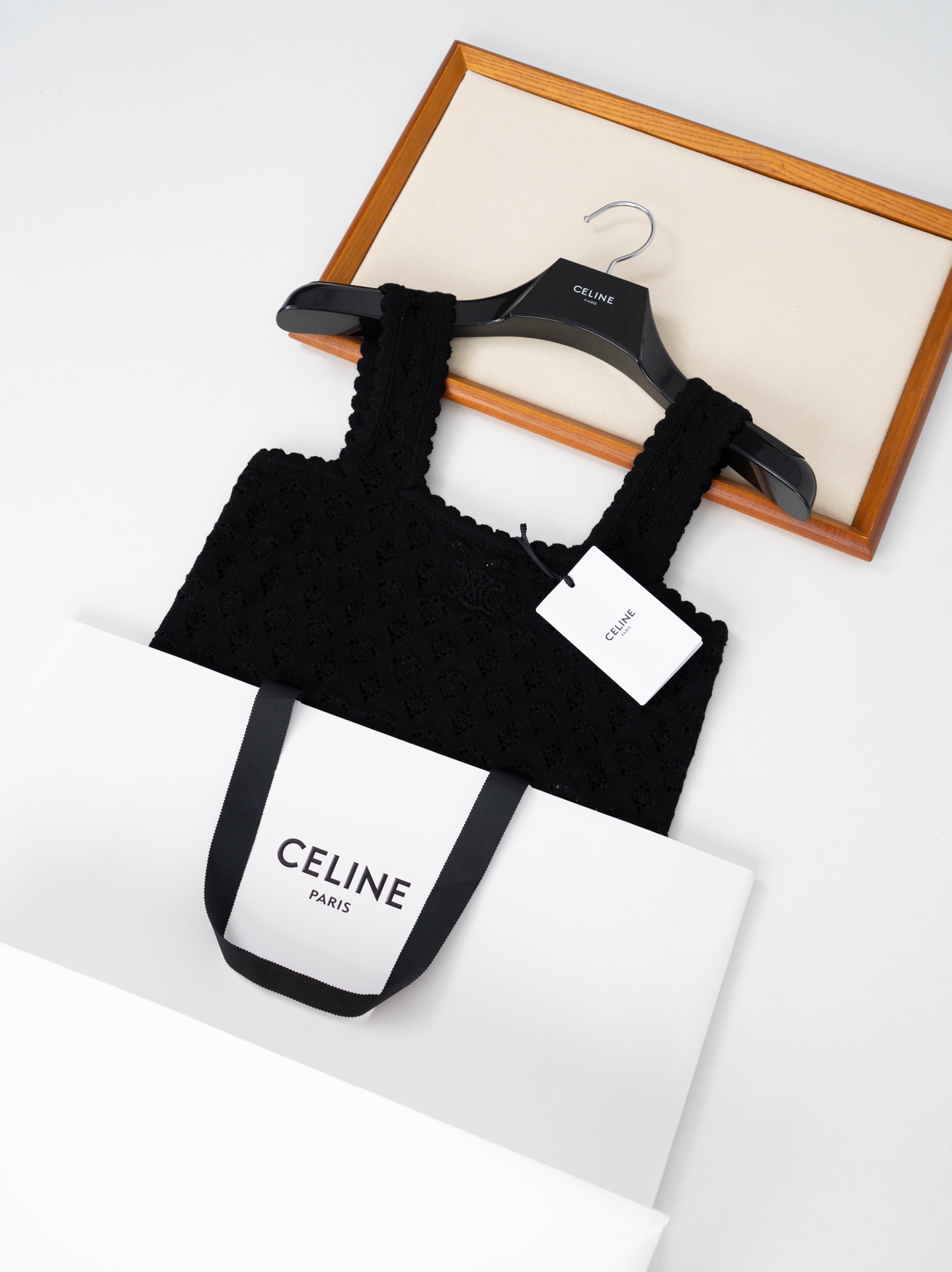 Женский джемпер с ажурной вязкой Celine