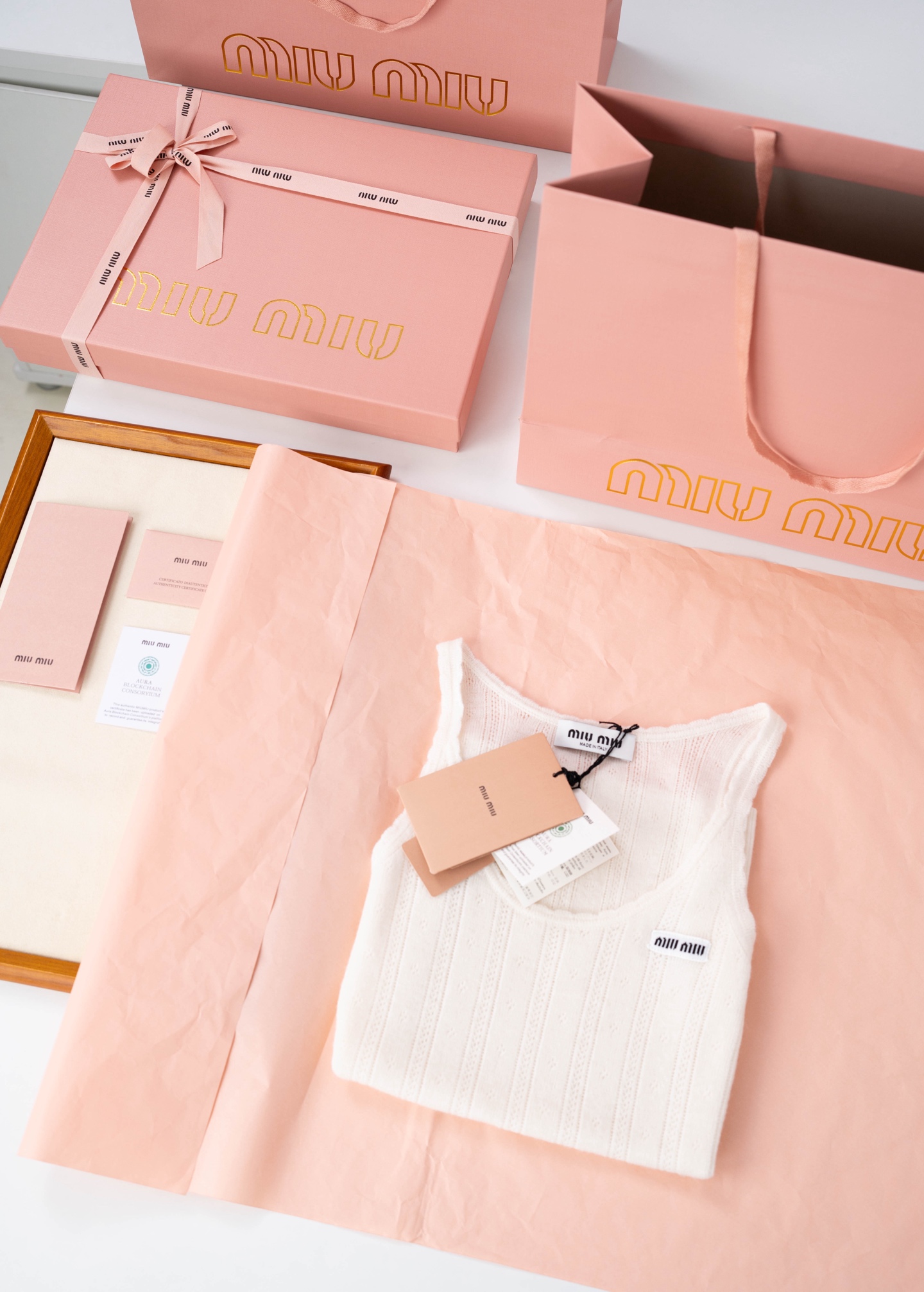 Женский вязаный жилет Miu Miu